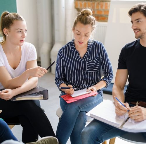 Réunion d'équipe
Professeurs enseignants
Ecole formation